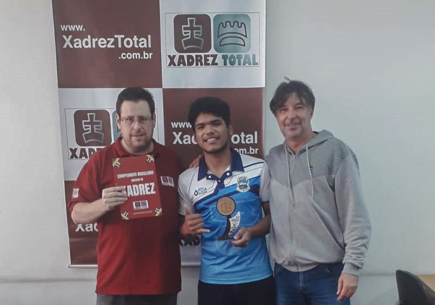 Poaense é campeão Brasileiro de Xadrez em partidas com 3 minutos para cada  jogador - Prefeitura Municipal de Poá